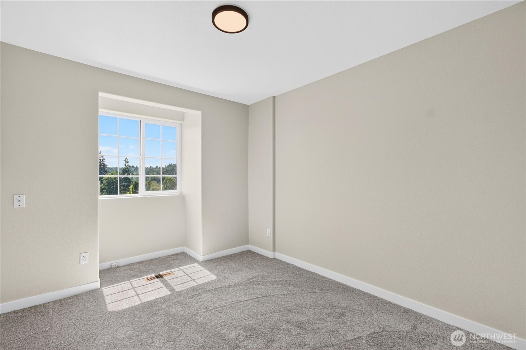 2701 Glen More Street Kelso, WA 98626 - Photo 12 of 40 Gallery Image 12
