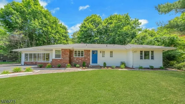 $629,000 | 403 West Oakland Avenue, Oakland, NJ 07436