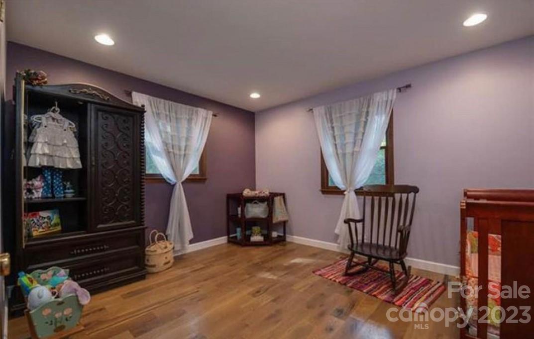 42 Hunter's Trail Tryon, NC 28782 - Photo 7 of 13 a room with furniture