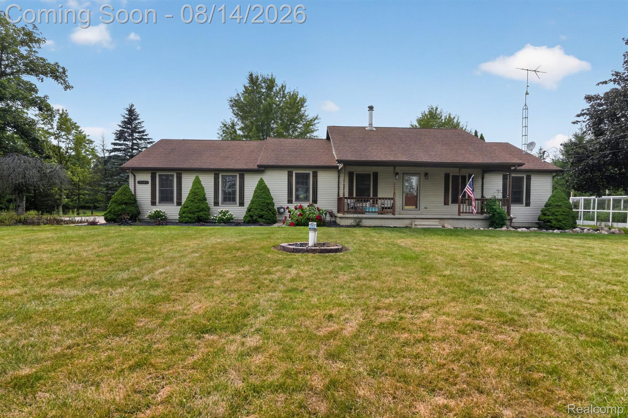 11342 South Morrish Road Gaines, MI 48436 - Photo 26 of 26 Expansive green lawn and mature trees