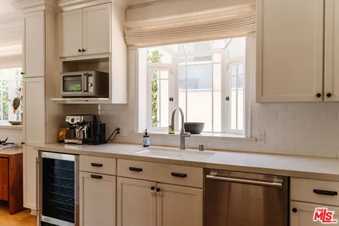 $2,200,000 | 1633 North Curson Avenue, Los Angeles, CA 90046
