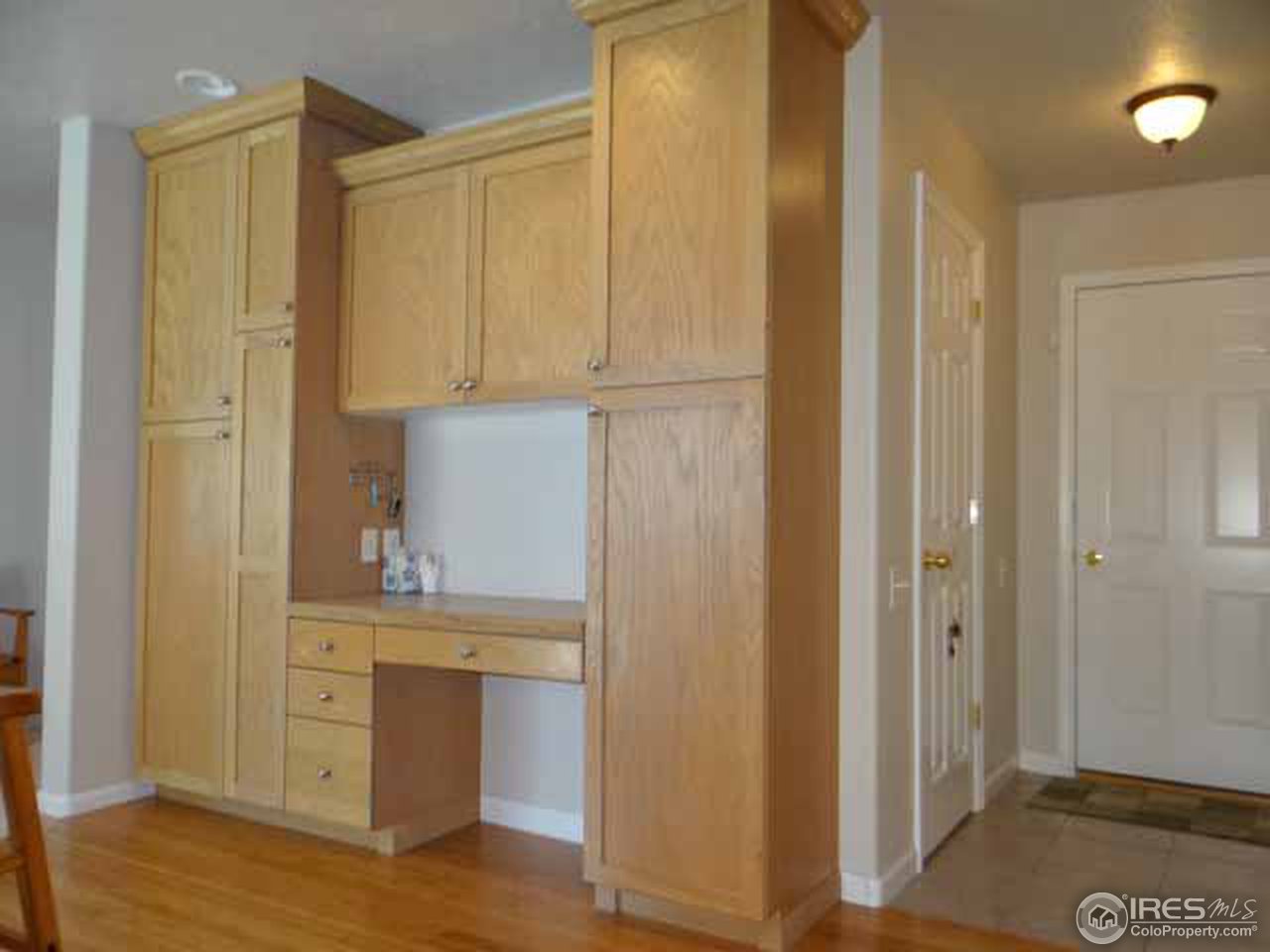 6904 16th Street Road Greeley, CO 80634 - Photo 9 of 25 Built-In Desk