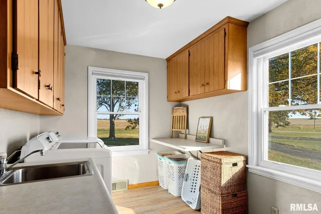 $375,000 | 2529 1600 East, Wyoming, IL 61491