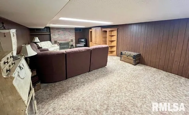 $375,000 | 2529 1600 East, Wyoming, IL 61491