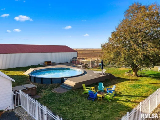 $375,000 | 2529 1600 East, Wyoming, IL 61491