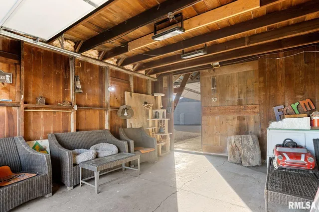 $375,000 | 2529 1600 East, Wyoming, IL 61491