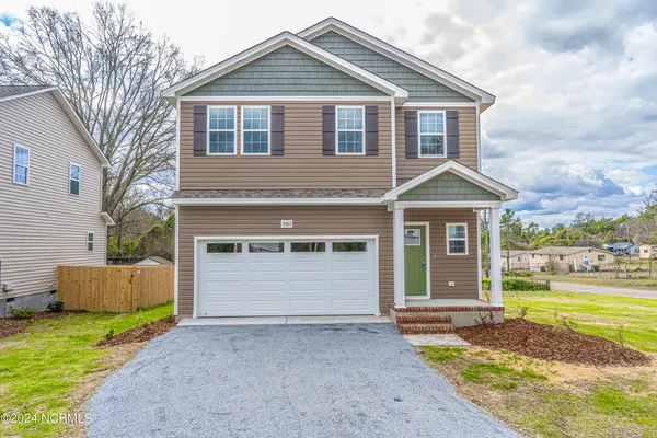 $1,925 | 1060 West New York Avenue, Southern Pines, NC 28387