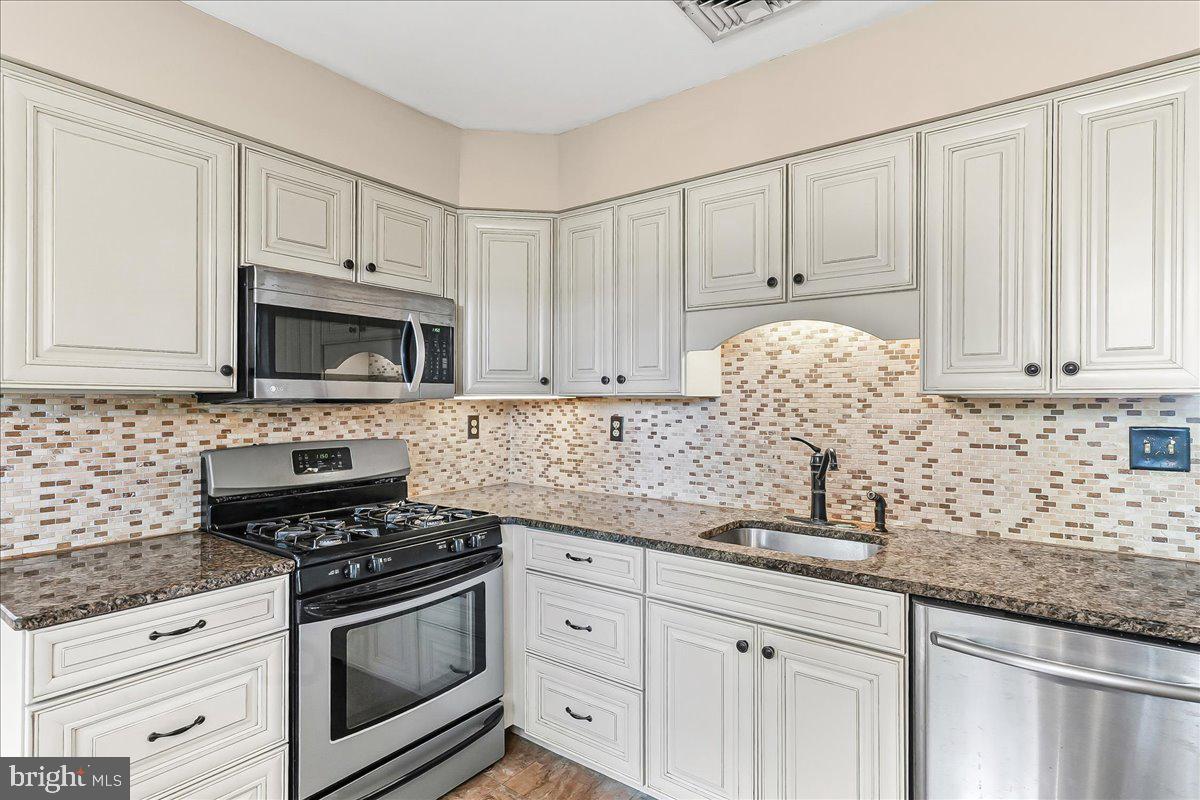 1212 Sylvan Road West Chester, PA 19382 - Photo 16 of 34 Kitchen