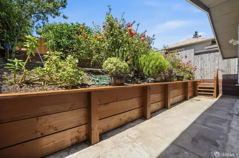 $599,999 | 2709 Vallecito Place, Oakland, CA 94606