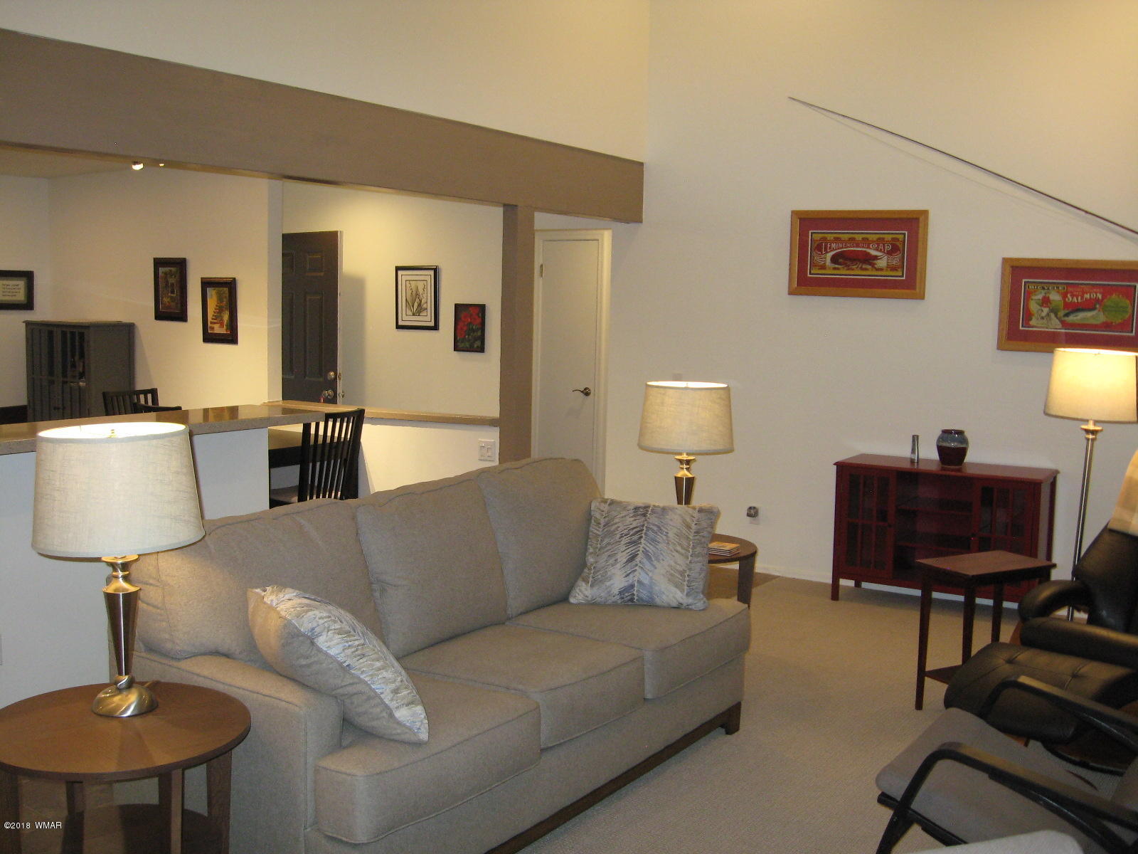 4639 Buck Springs Road Pinetop, AZ 85935 - Photo 8 of 19 a living room with furniture