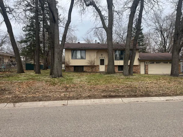 $249,900 | 233 104th Avenue Northwest, Coon Rapids, MN 55448