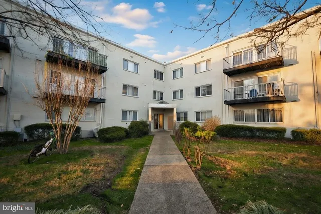 $90,000 | 1005 Chillum Road, Unit 117, Hyattsville, MD 20782