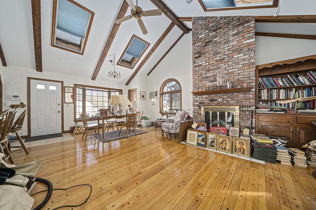 9 Colasanti Road Weymouth, MA 02191 - Photo 8 of 32 Gallery Image 8