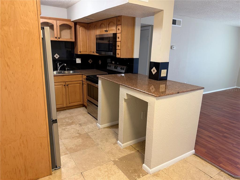 914 Lake Destiny Road, Unit F Altamonte Springs, FL 32714 - Photo 11 of 27