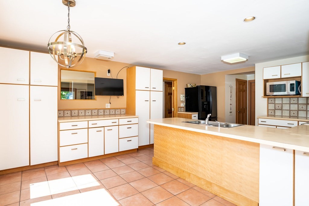 107 Hillside Road Deerfield, MA 01373 - Photo 21 of 42 Gallery Image 21