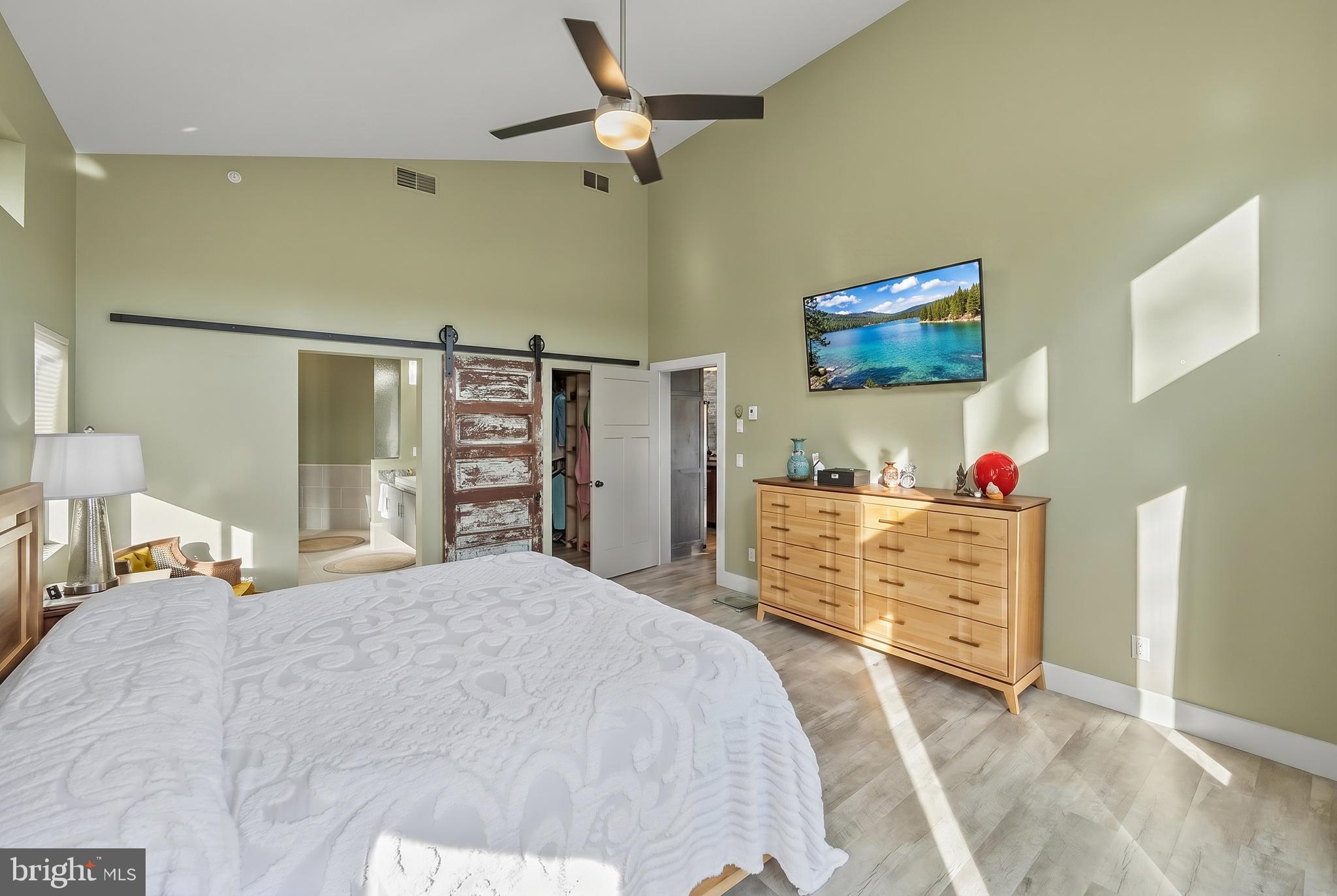 755 Rock Lodge Road McHenry, MD 21541 - Photo 49 of 85 Primary bedroom with expansive lake views