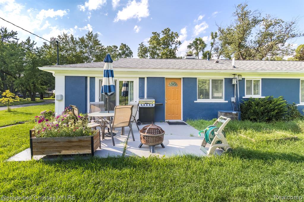 176 Barrington Road Bloomfield Hills, MI 48302 - Photo 32 of 41