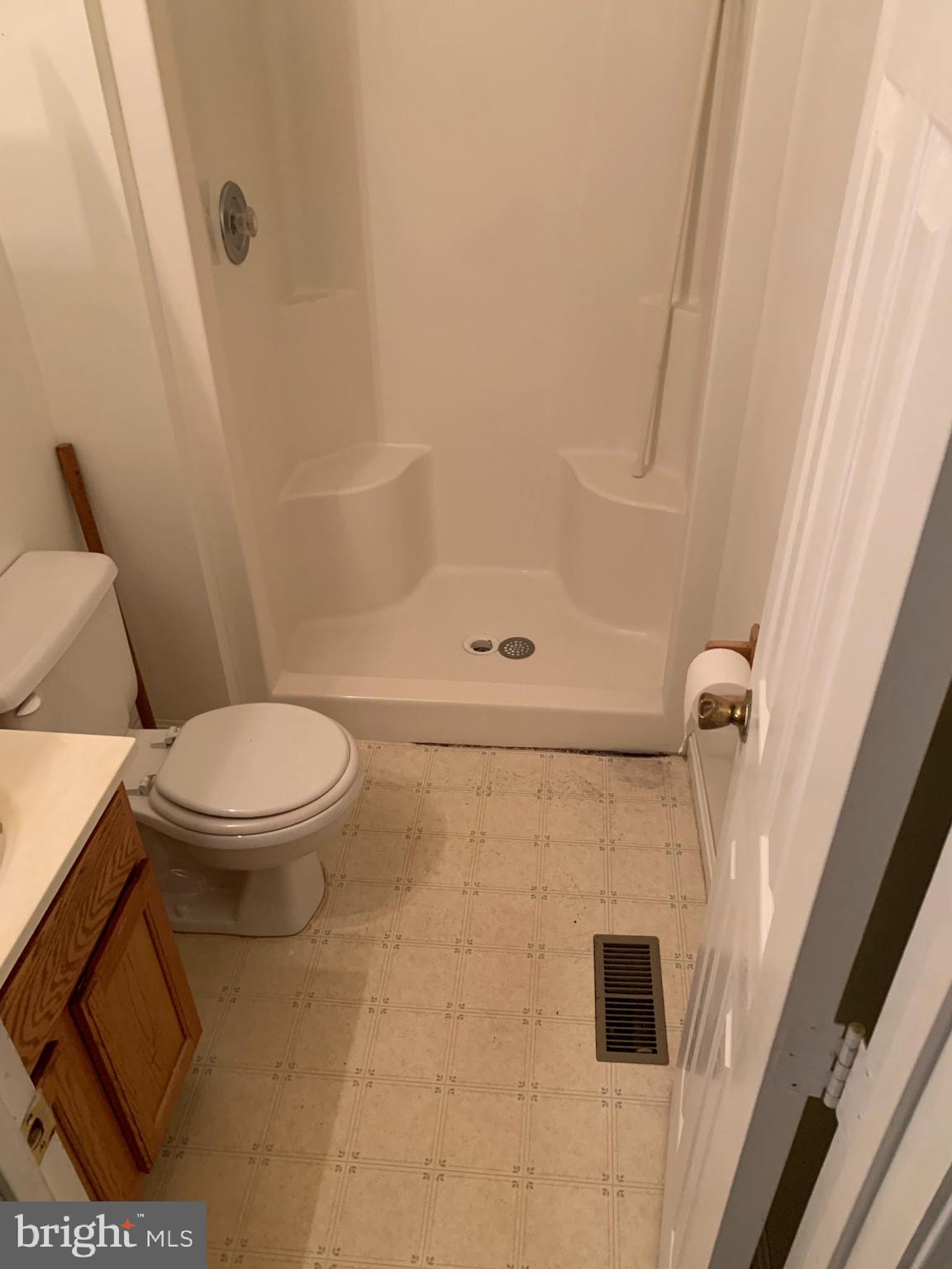 676 Flagstaff Road Lusby, MD 20657 - Photo 13 of 28 Full Bathroom, Owner's Suite
