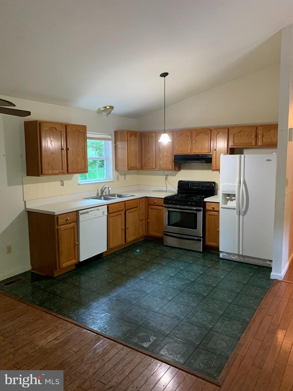 676 Flagstaff Road Lusby, MD 20657 - Photo 2 of 28 Kitchen