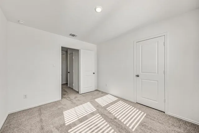 $1,945 | 367 Keefer, Kyle, TX 78640