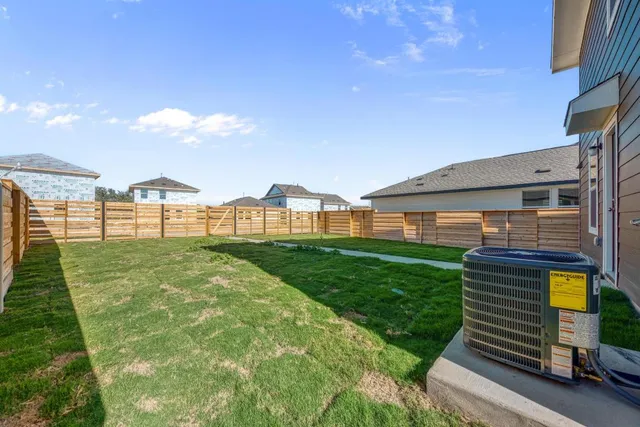 $1,945 | 367 Keefer, Kyle, TX 78640