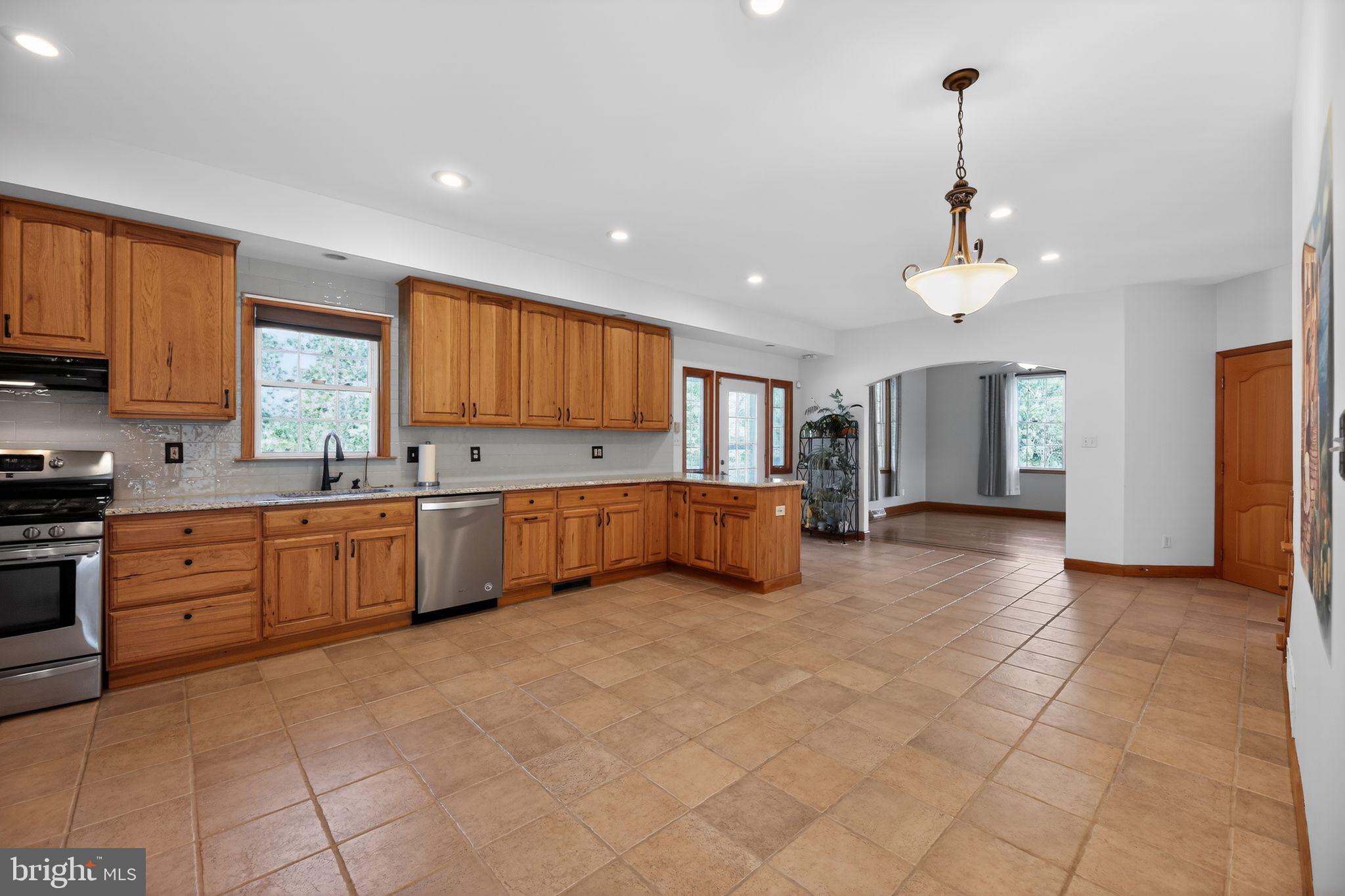 111 Heilig Road Sewell, NJ 08080 - Photo 8 of 39 Gallery Image 8