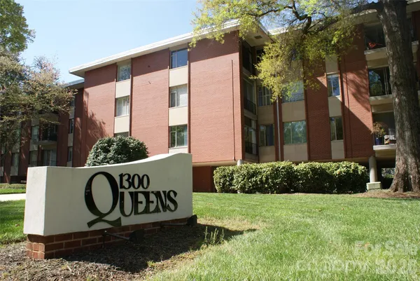 $589,000 | 1300 Queens Road, Unit 312, Charlotte, NC 28207