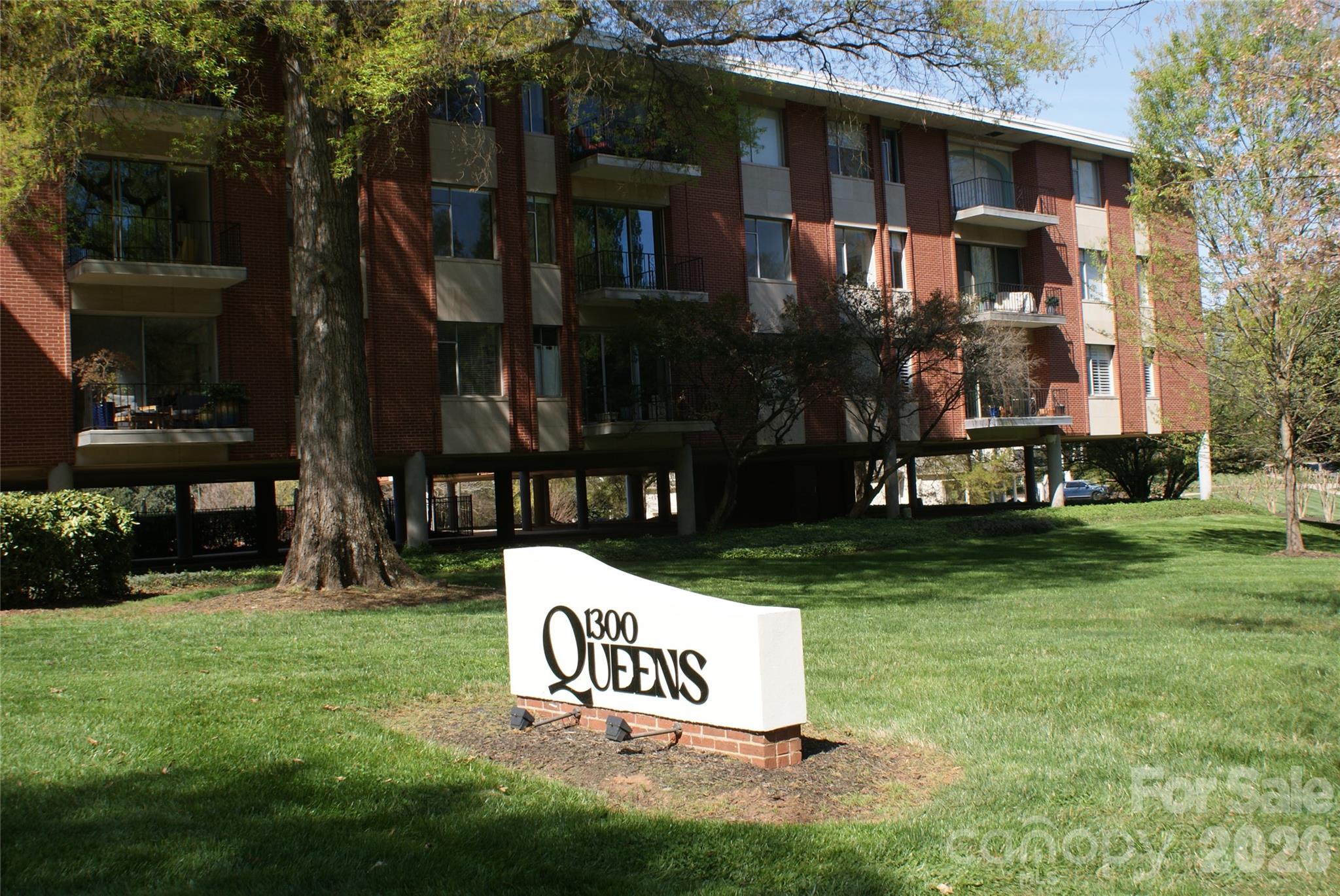 1300 Queens Road, Unit 312 Charlotte, NC 28207 - Photo 2 of 34