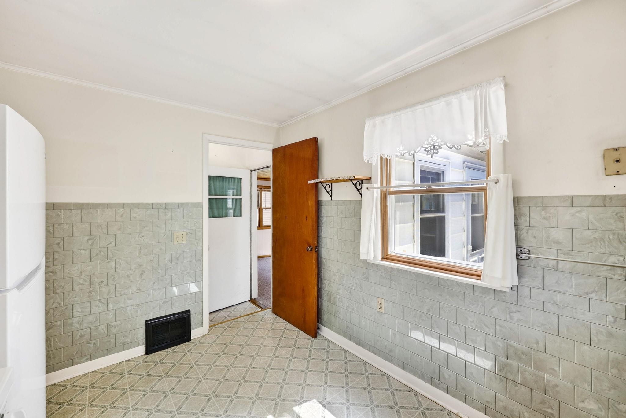 1322 Rosedale Avenue Madison, WI 53714 - Photo 22 of 46