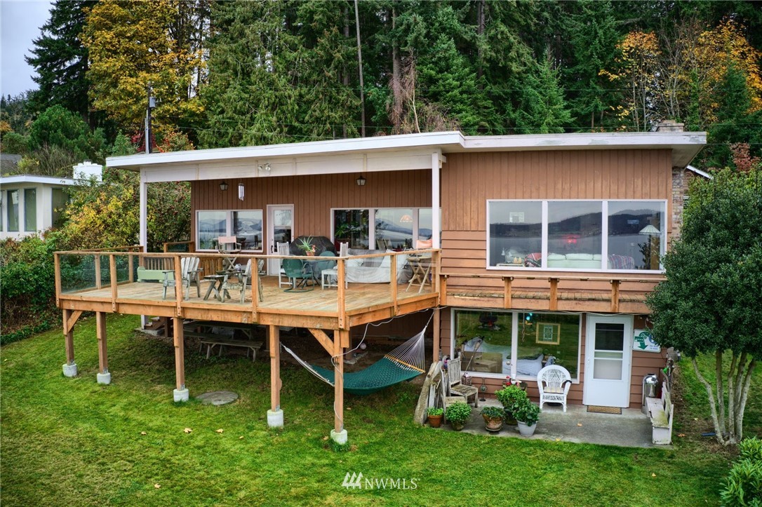 528 Maple Grove Road Camano Island, WA 98282 - Photo 4 of 25 Gallery Image 4