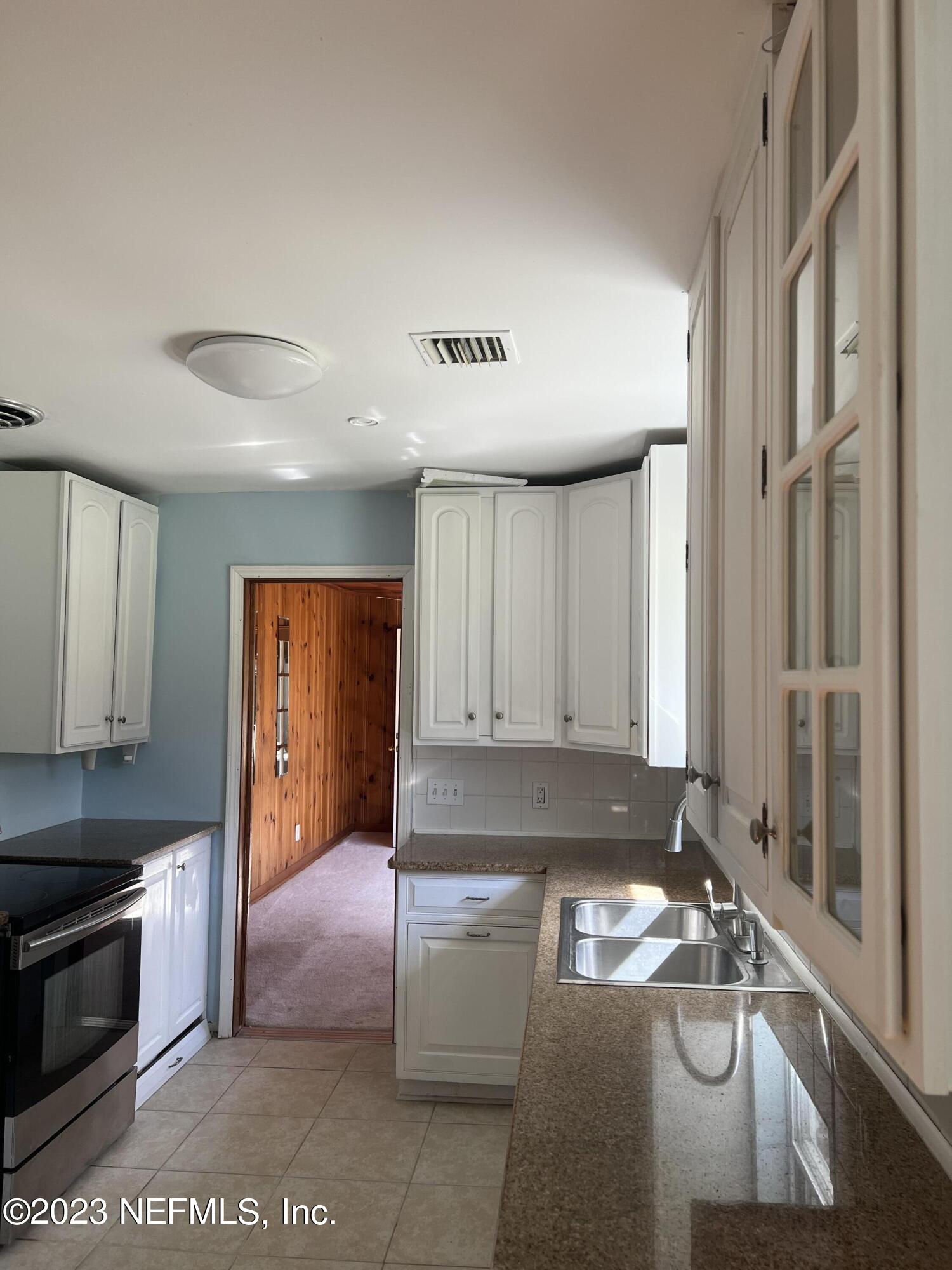 6004 Pickettville Road Jacksonville, FL 32254 - Photo 12 of 33 Kitchen