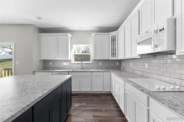 $502,900 | 2 Hermitage Ii At Langeneckert Farms Estates Street, St. Louis, MO 63129