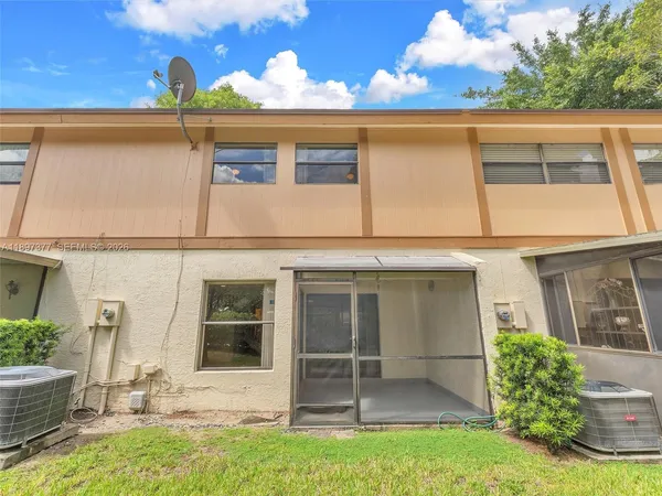 $369,990 | 3065 Northwest 48th Avenue, Coconut Creek, FL 33063