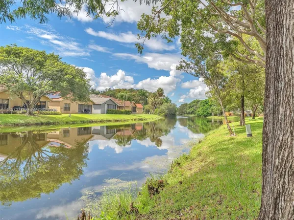 $369,990 | 3065 Northwest 48th Avenue, Coconut Creek, FL 33063