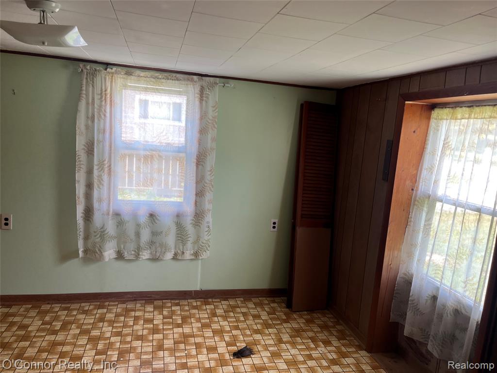 3909 Burtch Road Fort Gratiot, MI 48059 - Photo 11 of 19