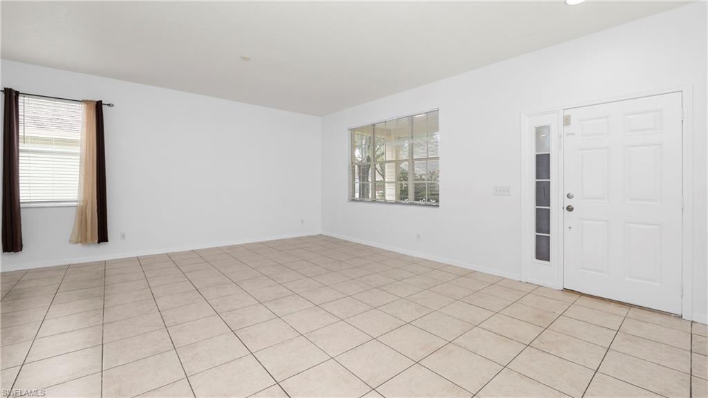 7947 Terrace Ridge Drive Temple Terrace, FL 33637 - Photo 14 of 38 Living room/ entry