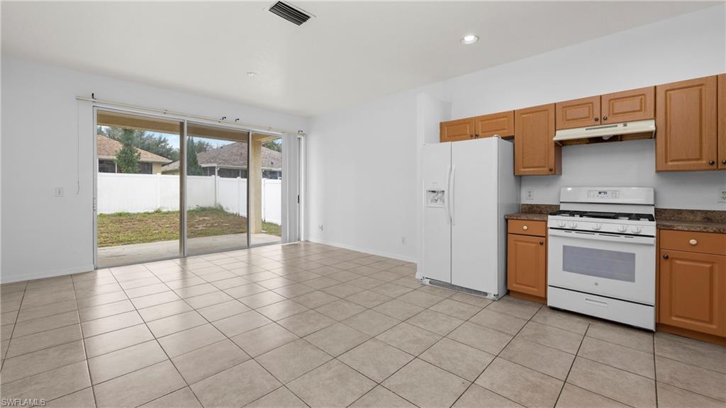 7947 Terrace Ridge Drive Temple Terrace, FL 33637 - Photo 7 of 38 Kitchen/ dining room