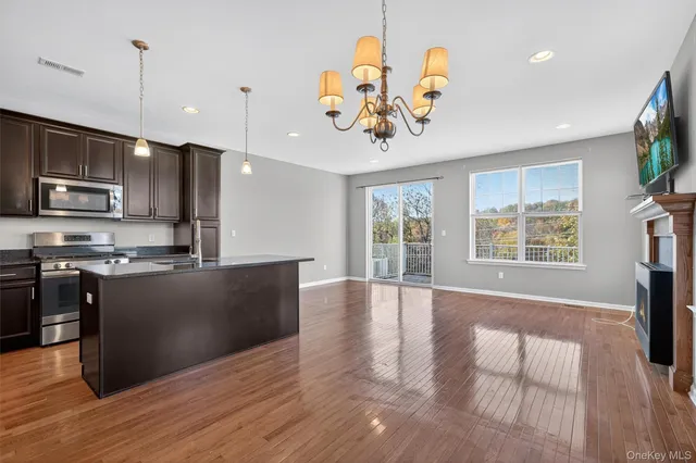 $499,000 | 119 Meadow View Drive, Middletown, NY 10940