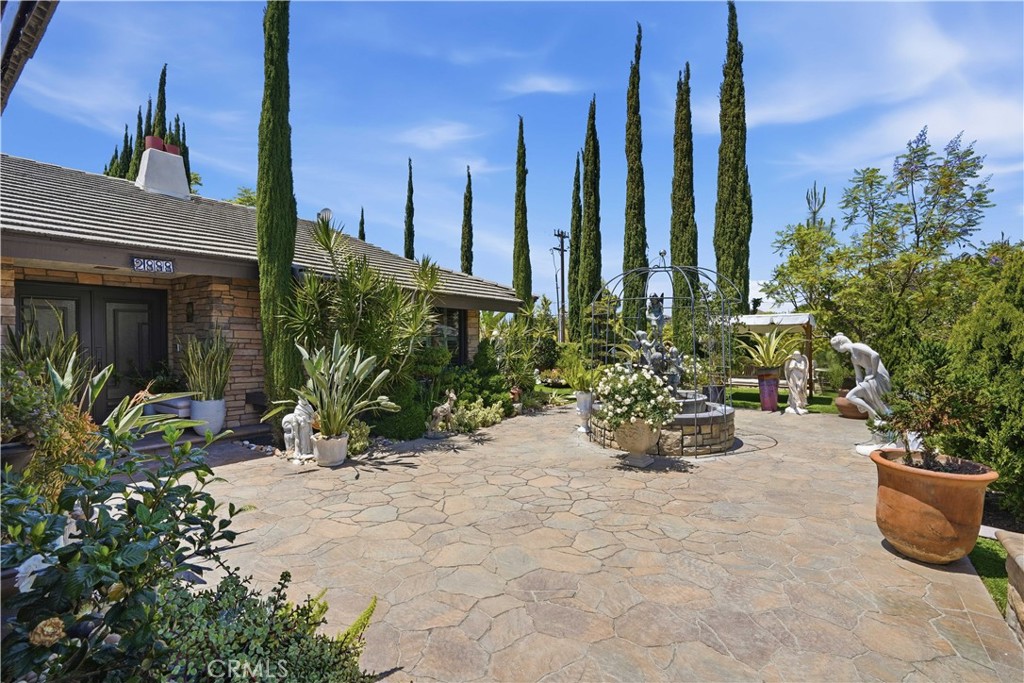 2888 North Wyngate Road Orange, CA 92867 - Photo 4 of 49