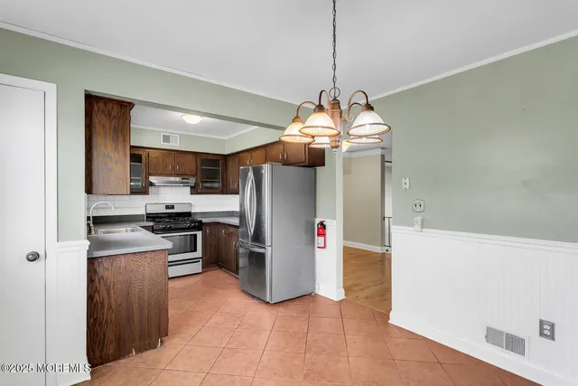 $450,000 | 314 Middlewood Road, Middletown, NJ 07748