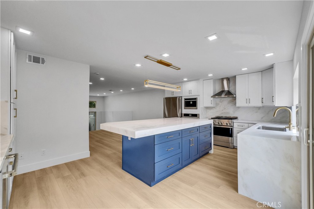 10 Starfall, Unit 11 Irvine, CA 92603 - Photo 8 of 29