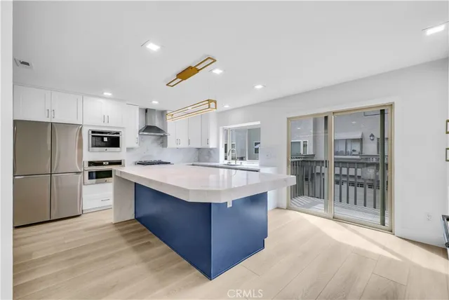 $1,698,000 | 10 Starfall, Unit 11, Irvine, CA 92603