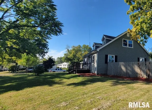 $195,000 | 125 Calumet Road, Marquette Heights, IL 61554