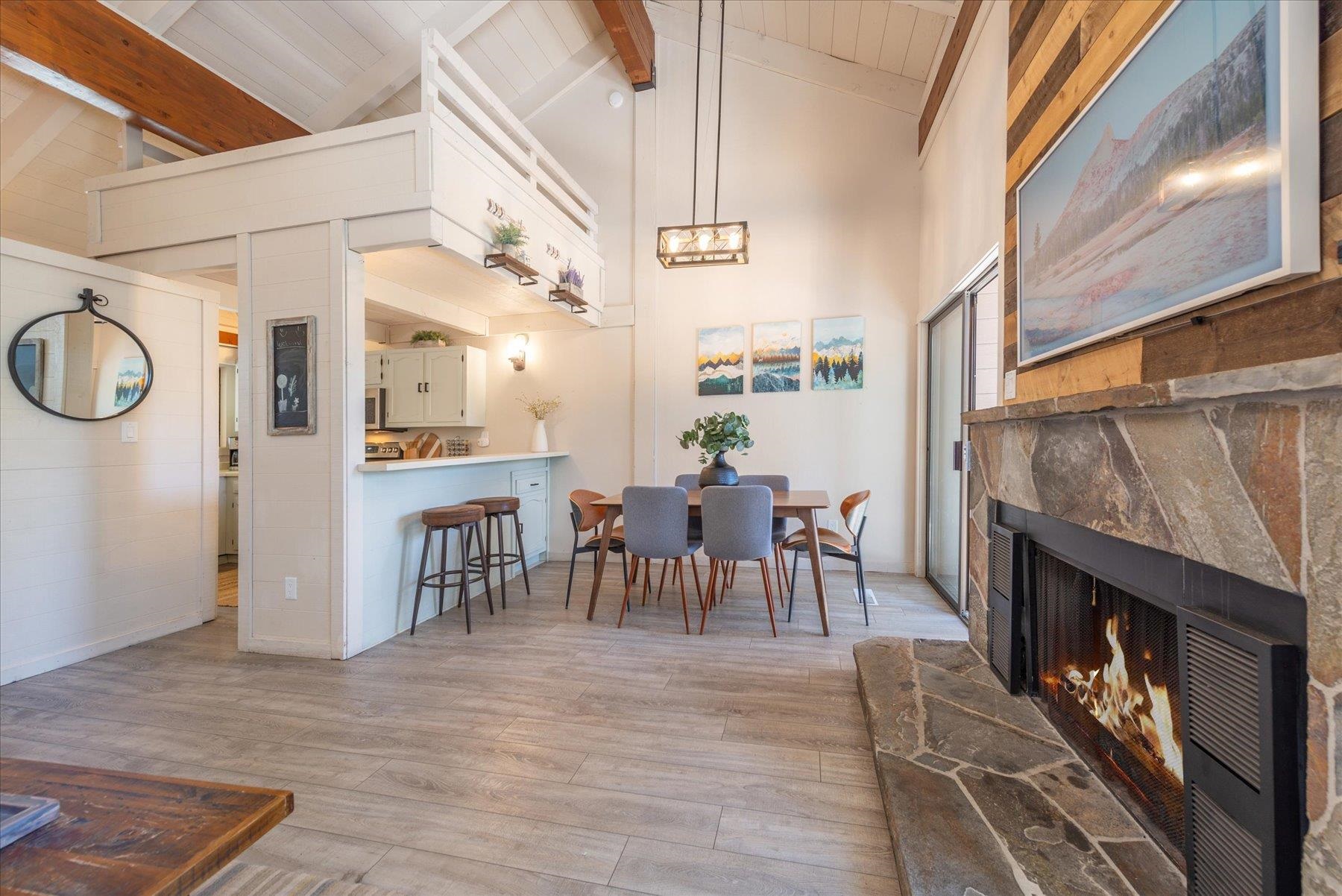 6142 Feather Ridge Truckee, CA 96161 - Photo 5 of 20