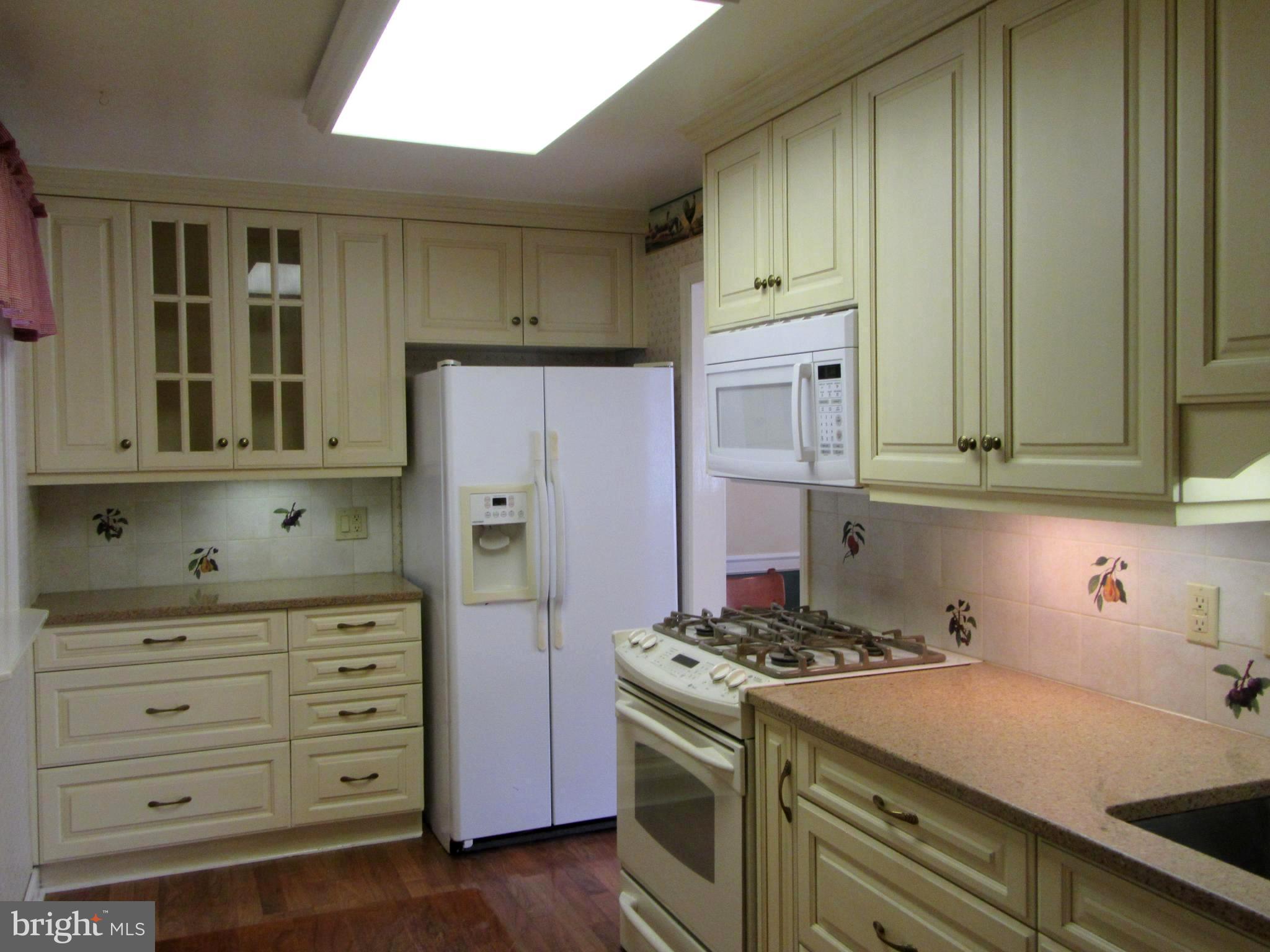 521 Sherman Road Springfield, PA 19064 - Photo 11 of 28 Updated Kitchen