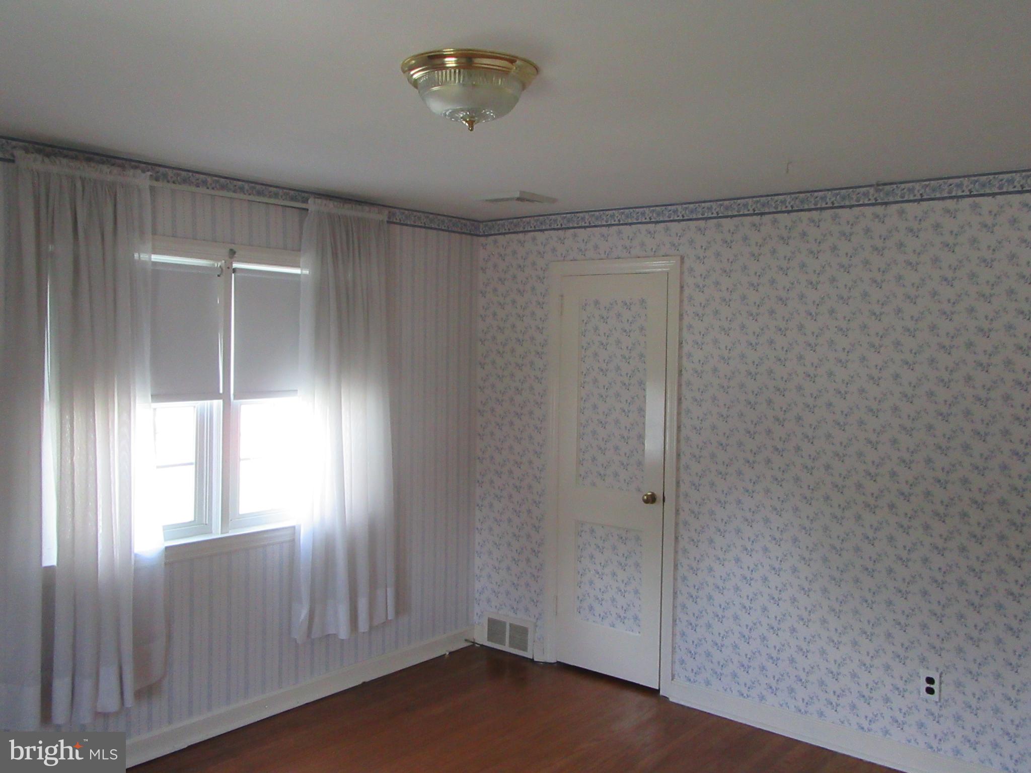 521 Sherman Road Springfield, PA 19064 - Photo 21 of 28 Spacious Main Bedroom