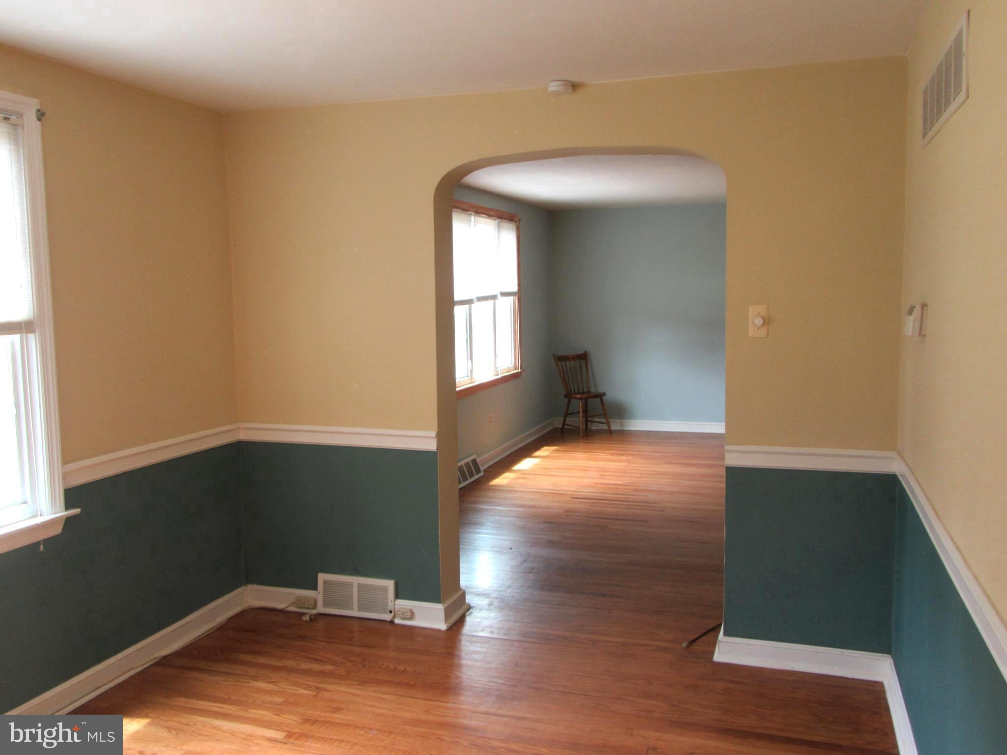 521 Sherman Road Springfield, PA 19064 - Photo 9 of 28 Formal Dining Room