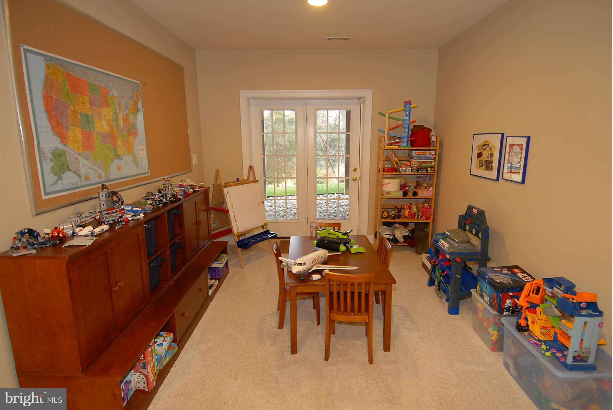 7319 Gordons Road Falls Church, VA 22043 - Photo 21 of 30 child's play area