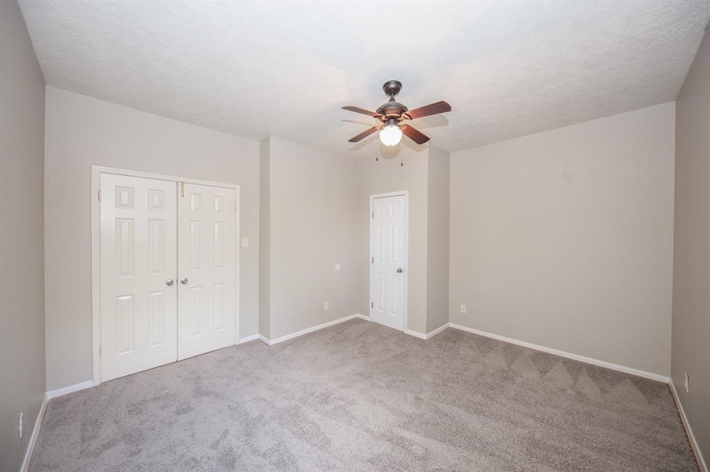11527 Earley Forest Lane Houston, TX 77043 - Photo 18 of 32 Bedroom 2 (1st floor)