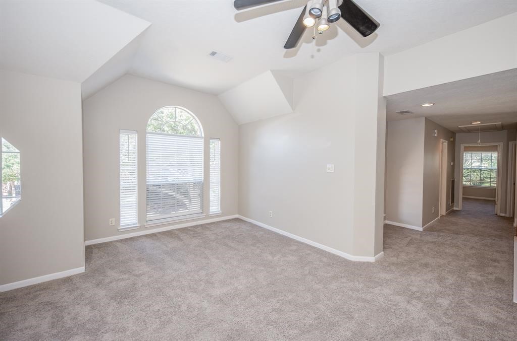 11527 Earley Forest Lane Houston, TX 77043 - Photo 22 of 32 Upstairs entertainment/game area